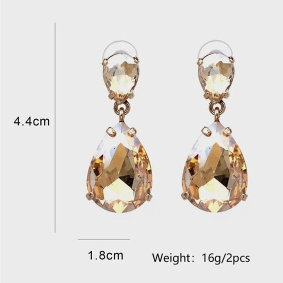 Gold Faceted Teardrop Earrings with Dramatic Design - Picture 4 of 4